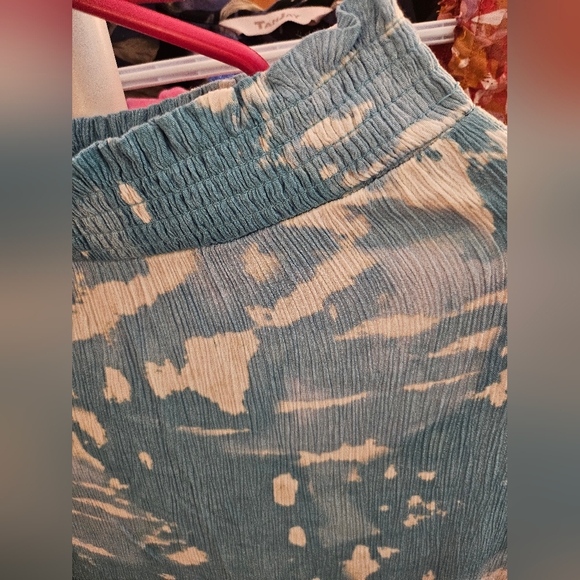 Ivy Textured Tiered Flowy Skirt Tie Dye Cloud Print XS - Picture 5 of 8